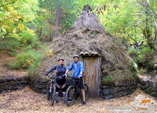 Esperienze Mountain Biking - Etna Mountain Bike Tour - © Sicily Bike Tourist Service 04